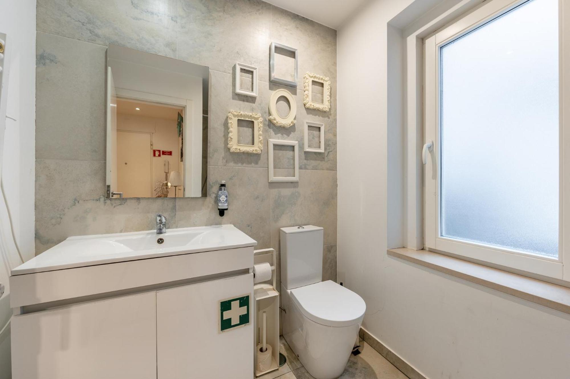 Bmyguest - 28 Tram Central Apartment Lisbon Bagian luar foto